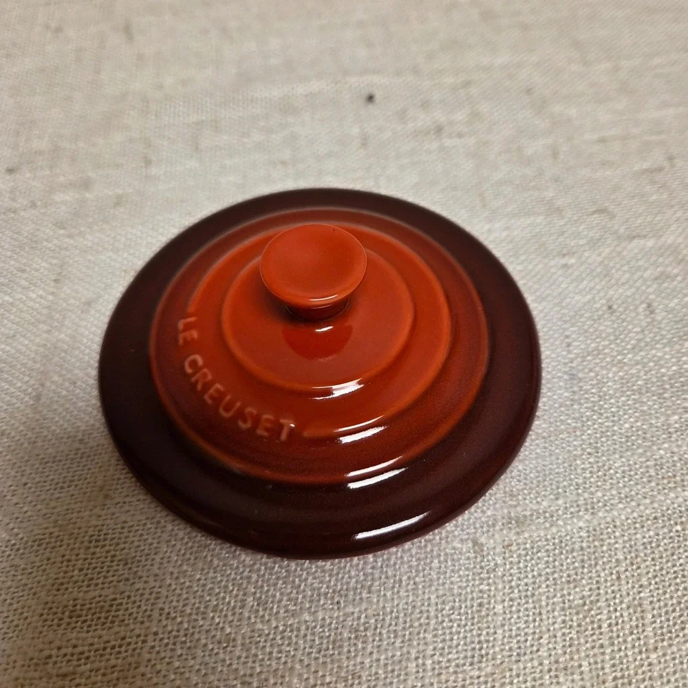 Le Creuset 8oz Petite Round Casserole Mini Cocotte Red Stoneware with Lid - Picture 12 of 13